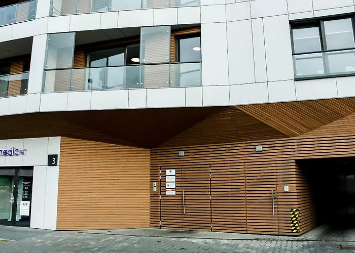 Modern Business Close To Center Check In 24h * Πόζναν